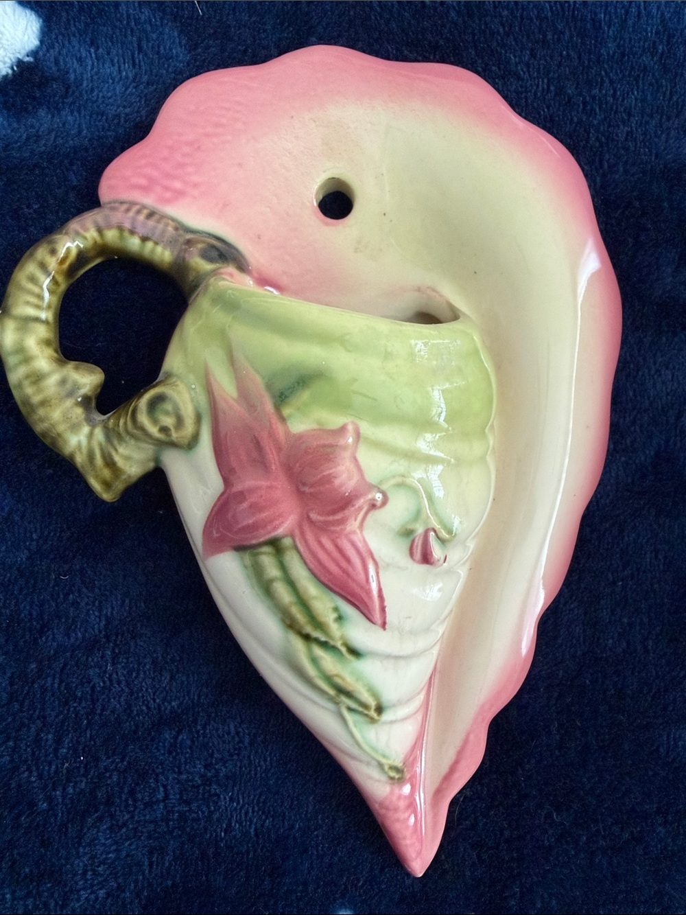 Vintage Hull Pottery Woodland Conch Shell Floral Ceramic Wall Pocket Planter